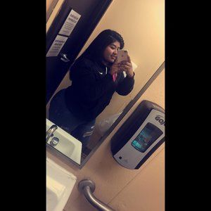 Meet your Posher, Rosaa